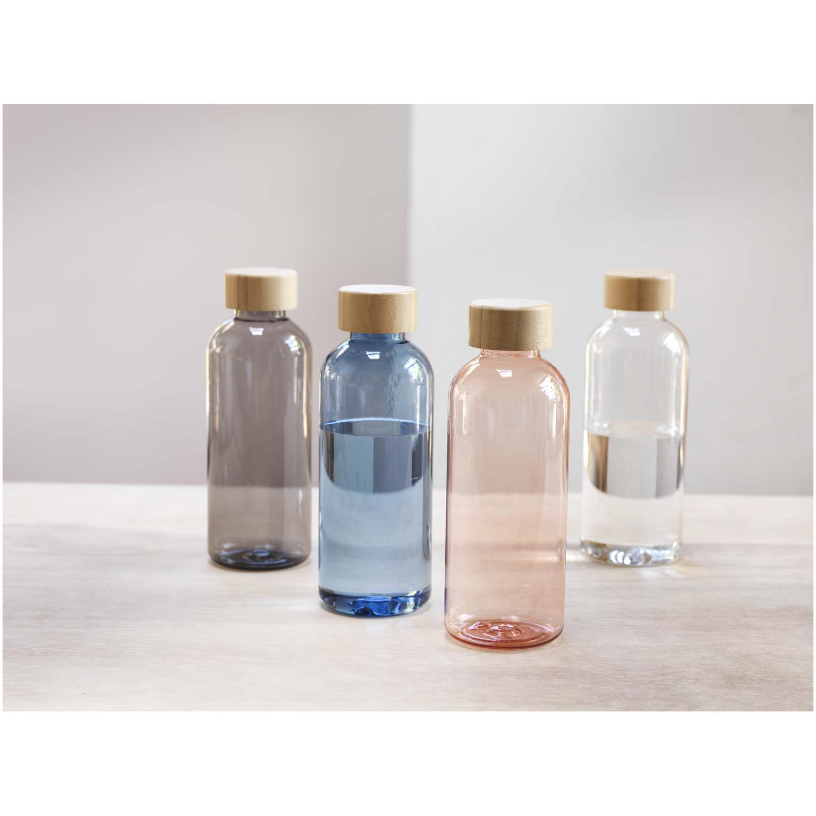 Ziggs 650 ml Sportflasche aus recyceltem Kunststoff - charcoal transparent - Stimmung 1
