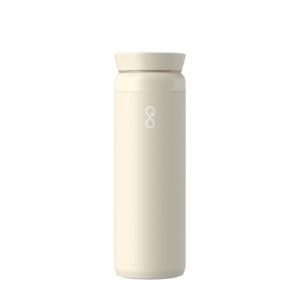 Ocean Bottle Peak Brew 590 ml Becher aus recyceltem Edelstahl – sandstone