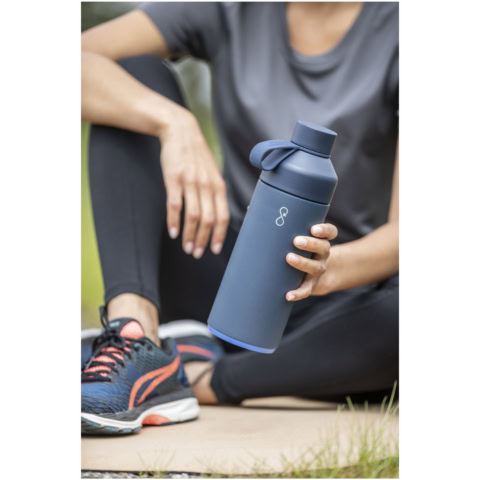 Big Ocean Bottle 1 L vakuumisolierte Flasche - ozeanblau - Stimmung 1