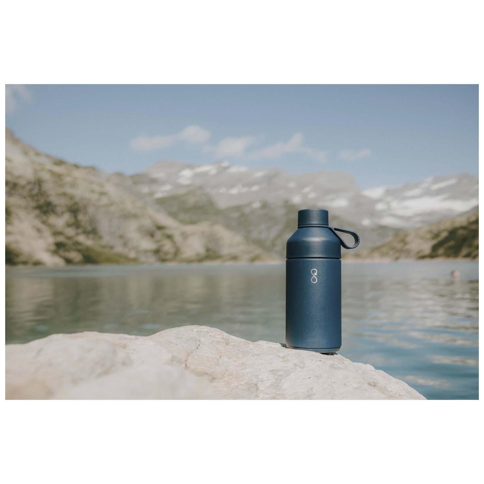 Ocean Bottle 750 ml vakuumisolierte Flasche - Ozeanblau - Stimmung 1