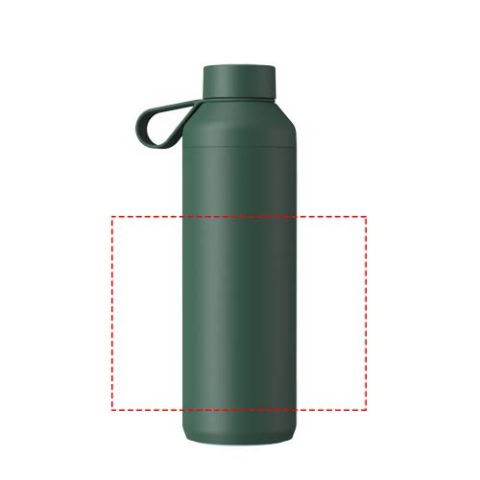Waldgrüne Trinkflasche Ocean Bottle Peak 710 ml mit Deckel und Griff.