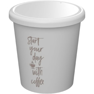 Weißer Trinkbecher mit Kaffee-Motiv und Spruch.