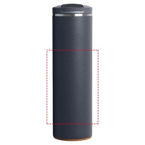 Mittelblauer Stanley Thermobecher mit Fliptop-Verschluss.